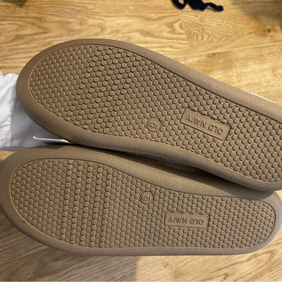 NWT sparkly mocassin style shoes - Picture 4 of 4